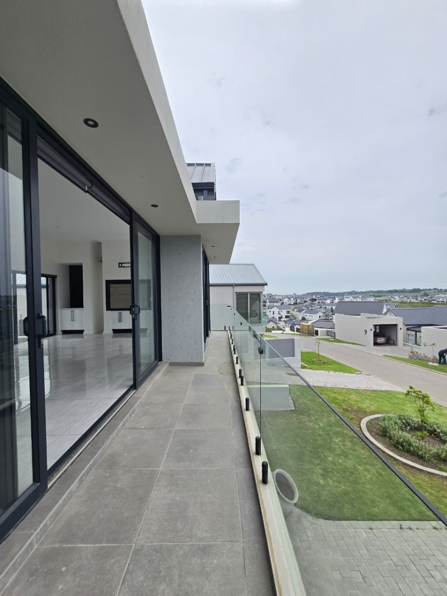 4 Bedroom Property for Sale in Kingswood Golf Estate Western Cape